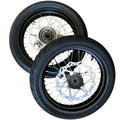 Originalni Surron Supermoto komplet od 17 cola za Storm Bee s gumama CST namijenjenima vožnji po asfaltu.